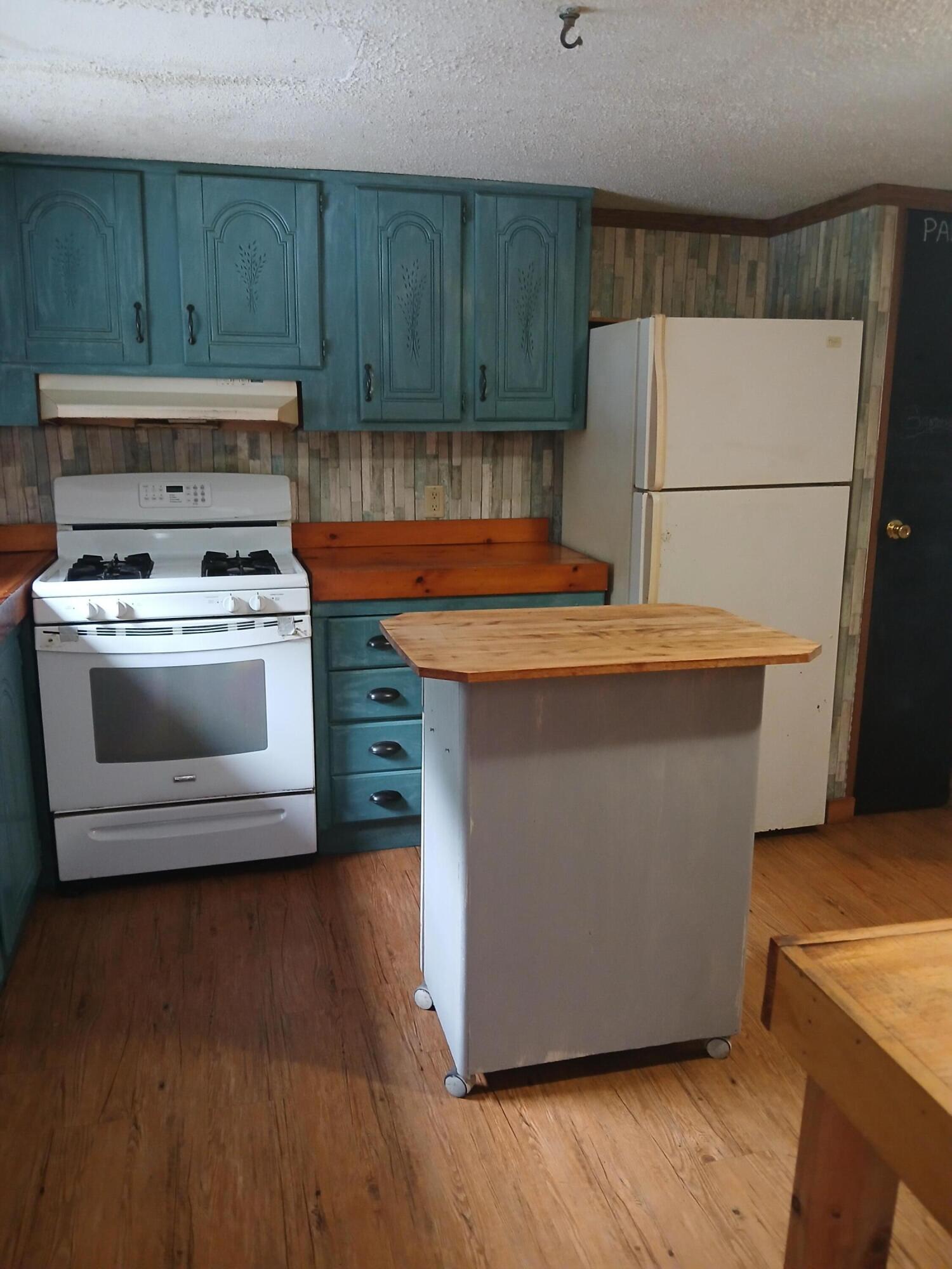 836 River Road New Portland, ME 04961 - Photo 5 of 18