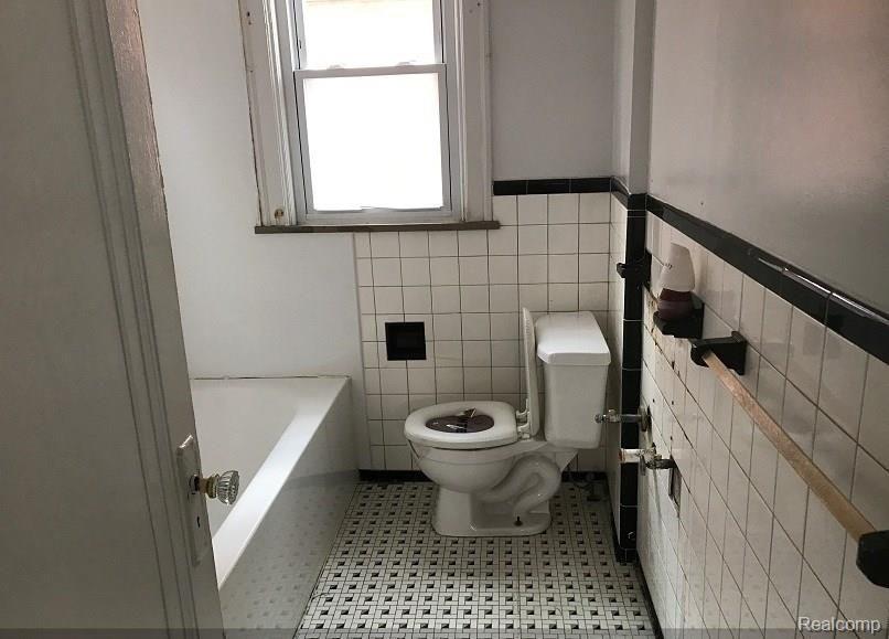 8903 Birwood Street Detroit, MI 48204 - Photo 5 of 14