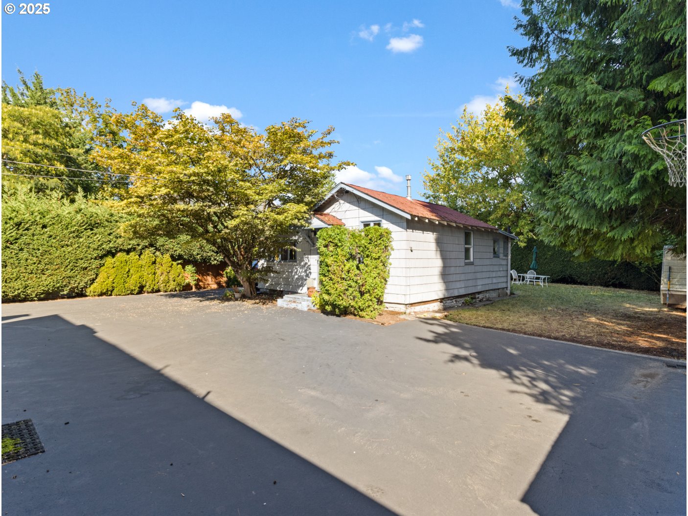 2138 Southeast 76th Avenue, Unit 1 Portland, OR 97215 - Photo 15 of 21 2nd Residence
