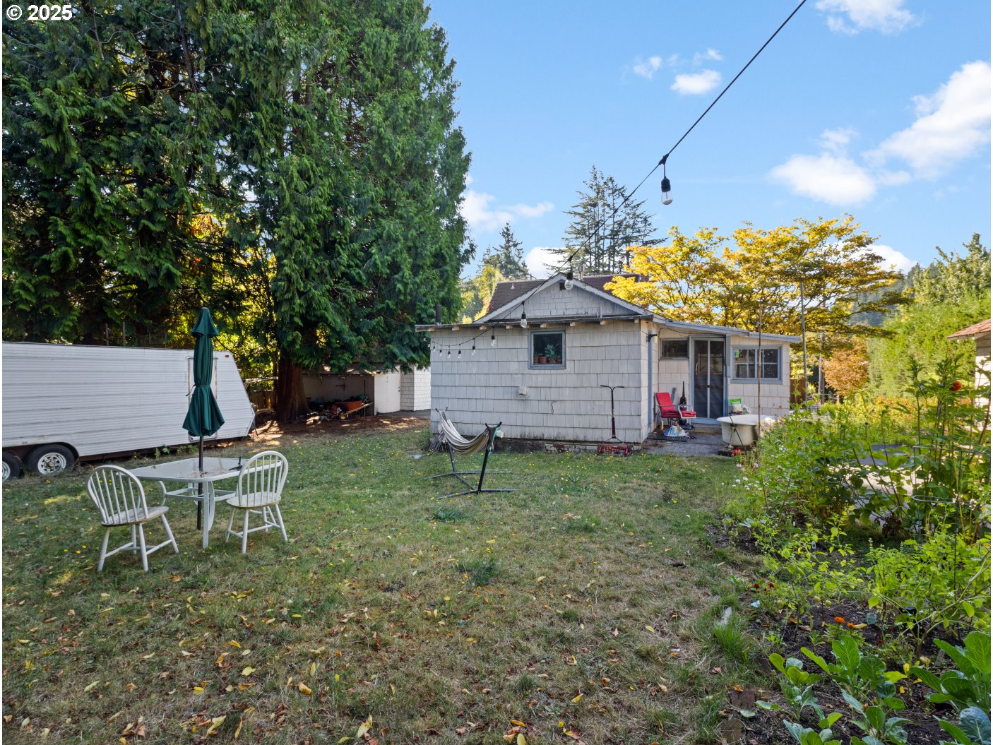 2138 Southeast 76th Avenue, Unit 1 Portland, OR 97215 - Photo 16 of 21 2nd Residence