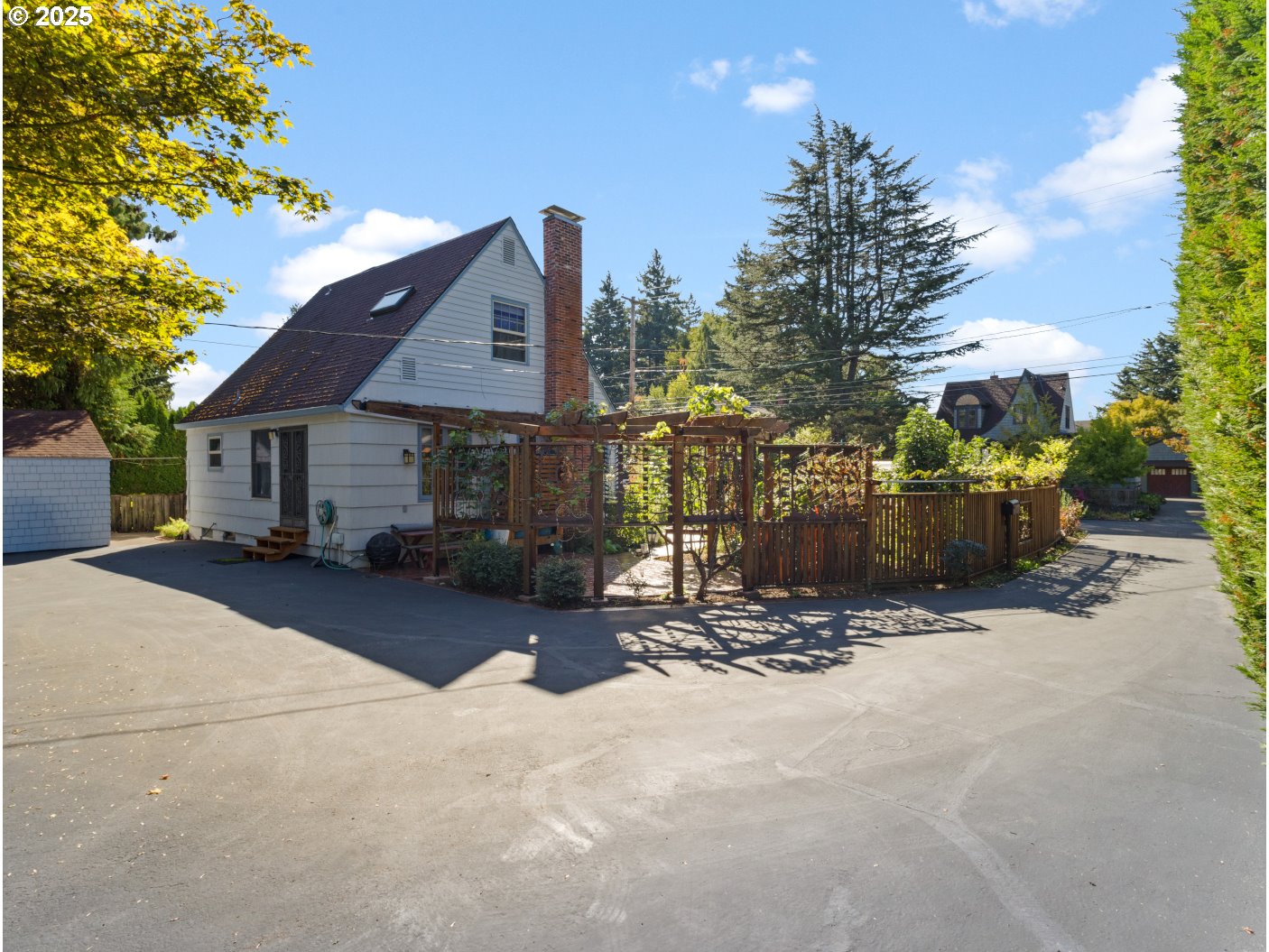 2138 Southeast 76th Avenue, Unit 1 Portland, OR 97215 - Photo 8 of 21 Exterior
