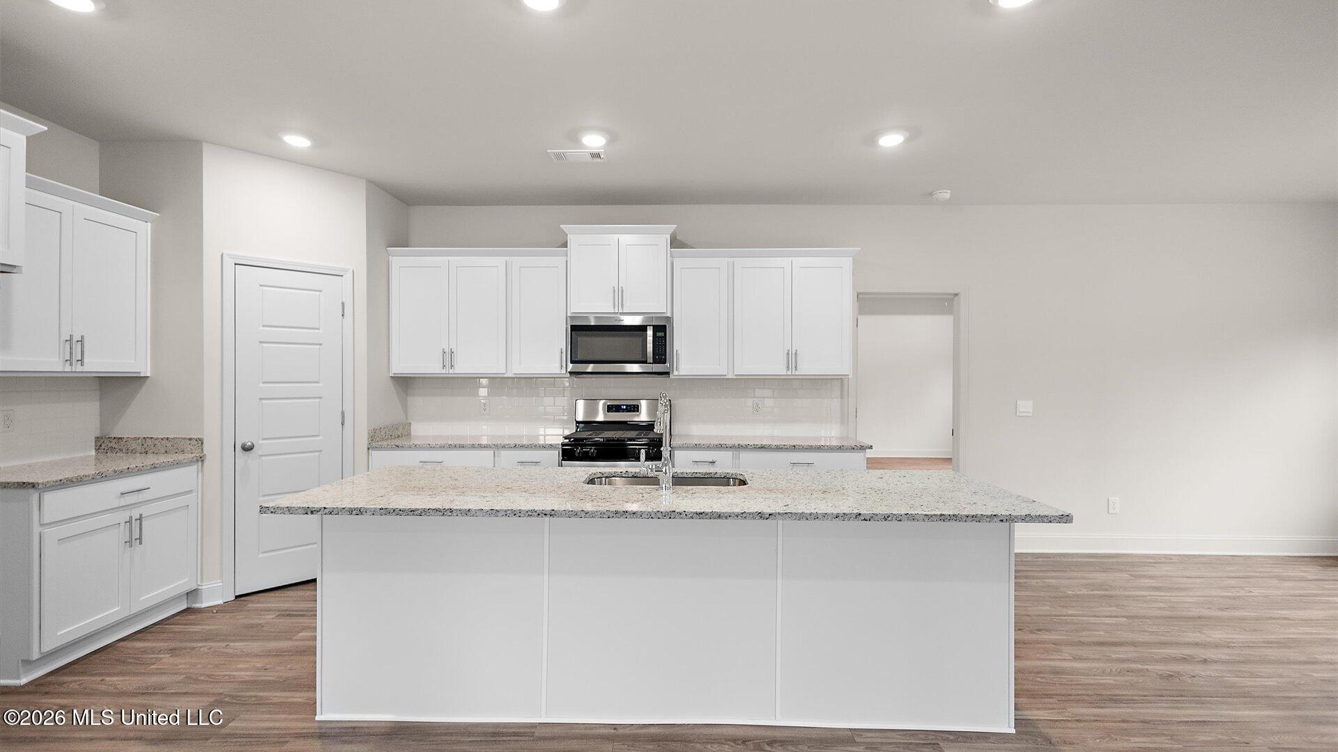 101 Triple Crown Cove Clinton, MS 39056 - Photo 8 of 37 11-3HTP5666