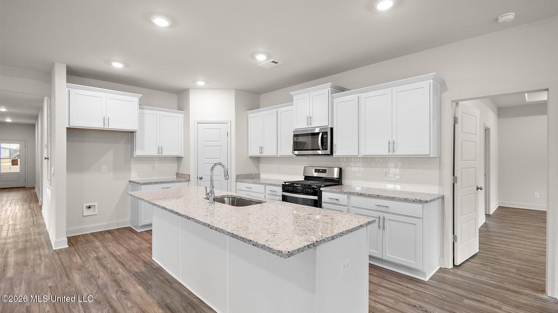 101 Triple Crown Cove Clinton, MS 39056 - Photo 9 of 37 12-3HTP5669