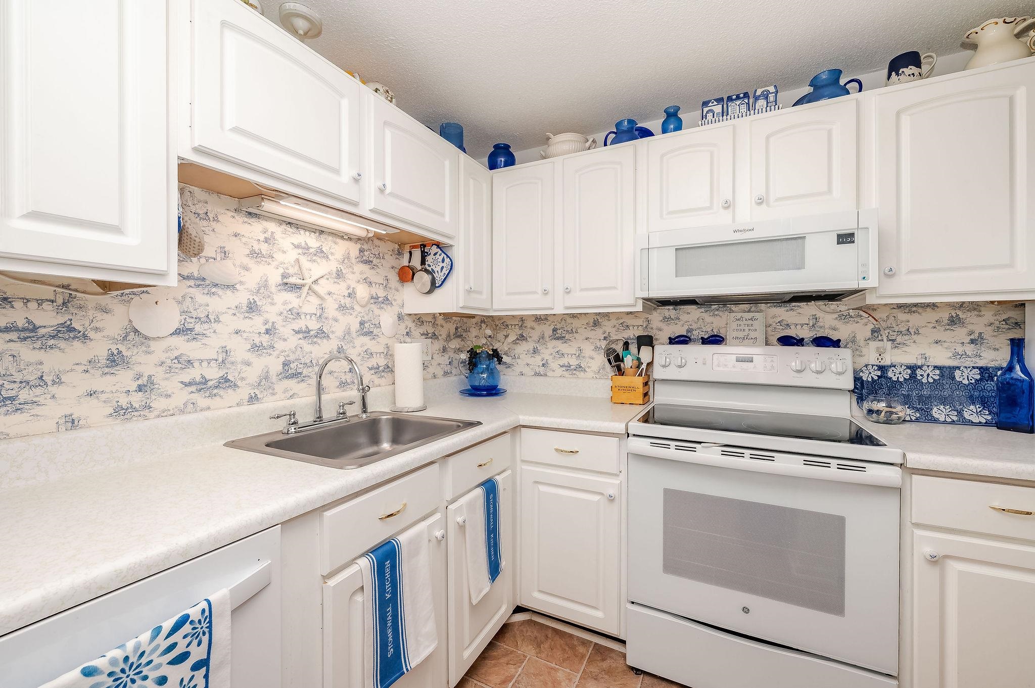 467 High Street, Unit 11 Hampton, NH 03842 - Photo 8 of 39