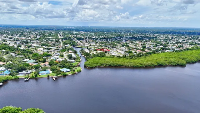 $1,250,000 | 702 Southeast Adams Court, Port St. Lucie, FL 34984