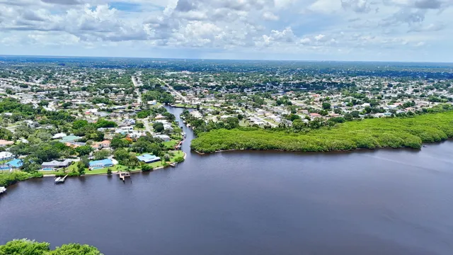 $1,250,000 | 702 Southeast Adams Court, Port St. Lucie, FL 34984