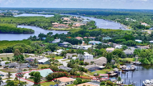 $1,250,000 | 702 Southeast Adams Court, Port St. Lucie, FL 34984