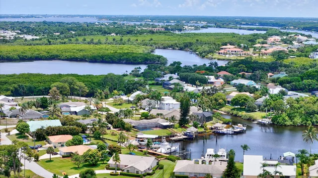 $1,250,000 | 702 Southeast Adams Court, Port St. Lucie, FL 34984