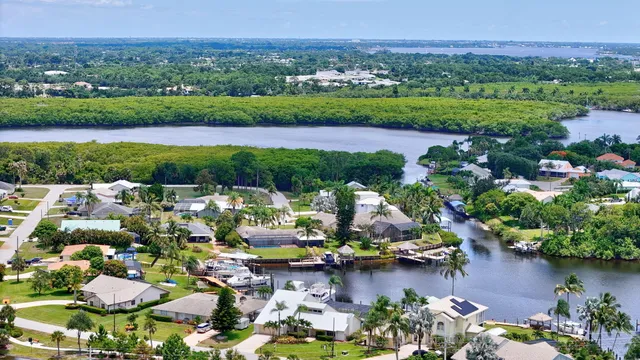 $1,250,000 | 702 Southeast Adams Court, Port St. Lucie, FL 34984