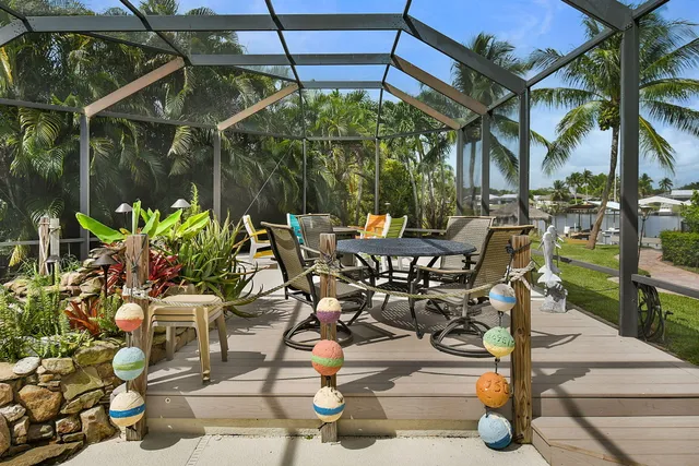 $1,250,000 | 702 Southeast Adams Court, Port St. Lucie, FL 34984