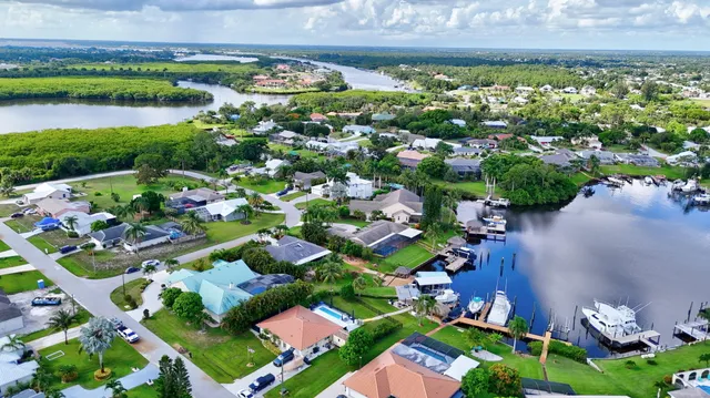 $1,250,000 | 702 Southeast Adams Court, Port St. Lucie, FL 34984