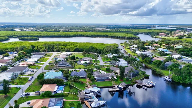 $1,250,000 | 702 Southeast Adams Court, Port St. Lucie, FL 34984