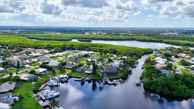 $1,250,000 | 702 Southeast Adams Court, Port St. Lucie, FL 34984