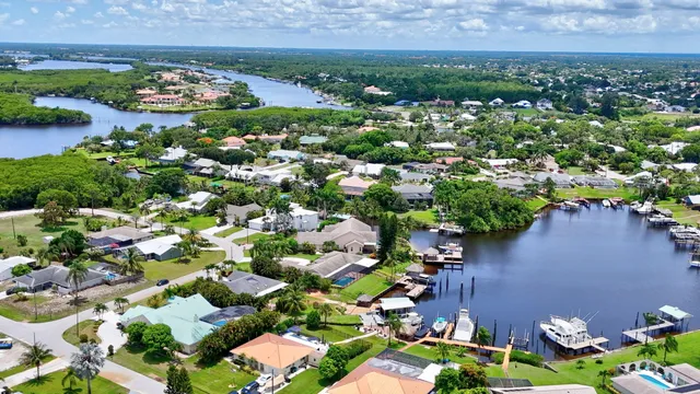 $1,250,000 | 702 Southeast Adams Court, Port St. Lucie, FL 34984
