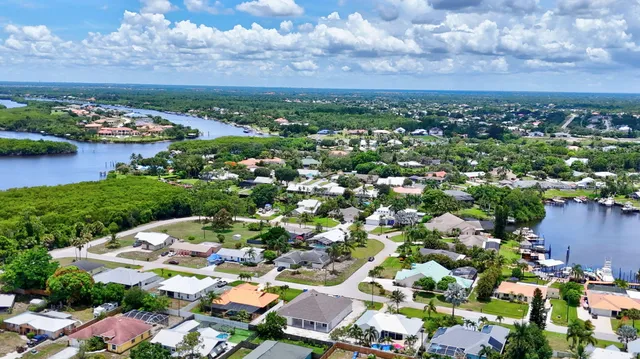 $1,250,000 | 702 Southeast Adams Court, Port St. Lucie, FL 34984