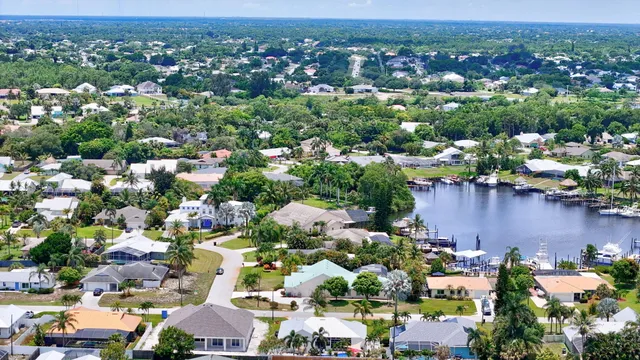 $1,250,000 | 702 Southeast Adams Court, Port St. Lucie, FL 34984