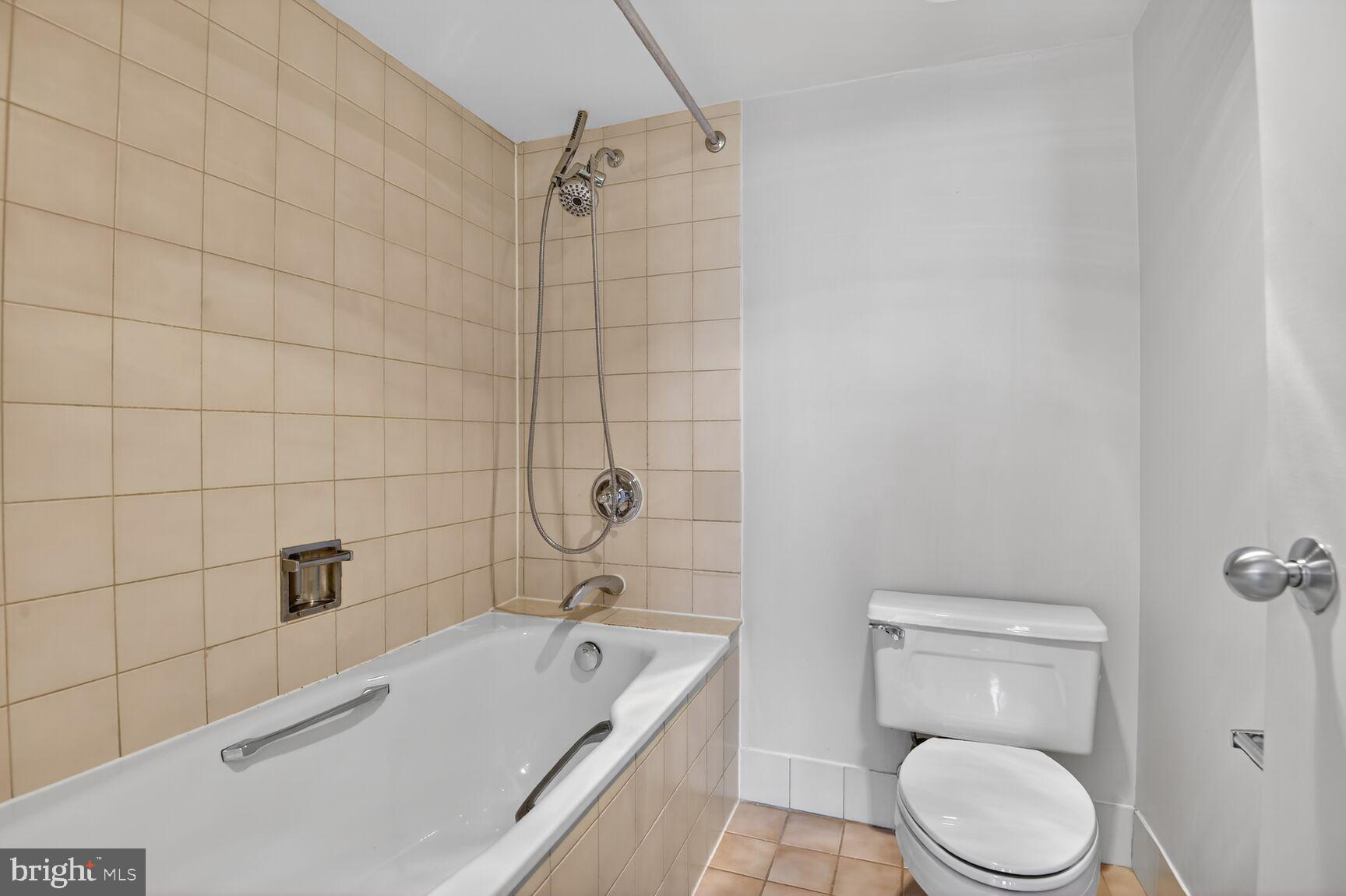 1808 Old Meadow Road, Unit 1105 McLean, VA 22102 - Photo 10 of 32