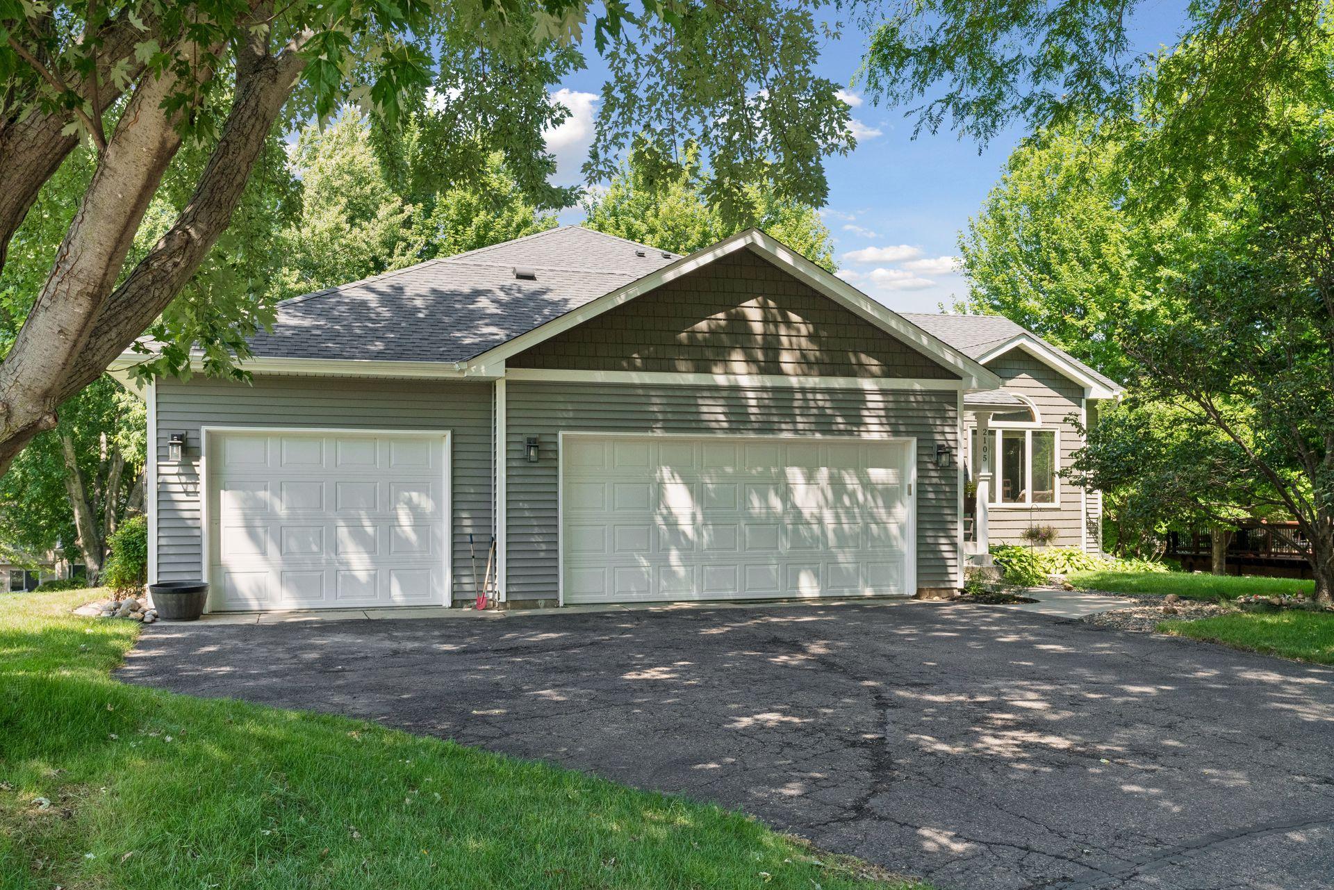 2105 Grimm Road Chaska, MN 55318 - Photo 3 of 57 Gallery Image 3