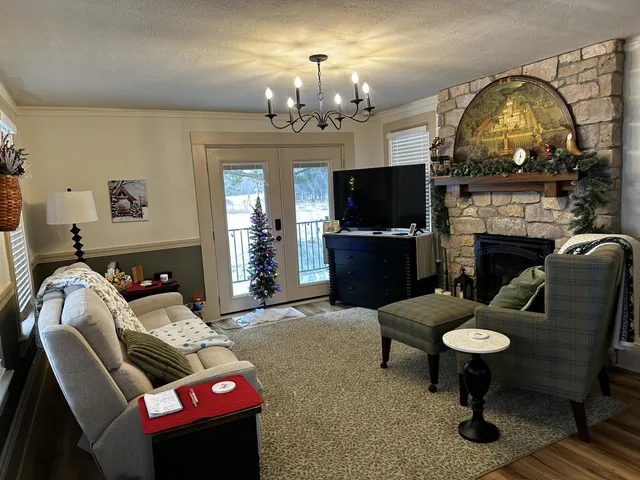 $630,000 | 29904 County 2 Boulevard, Frontenac, MN 55026