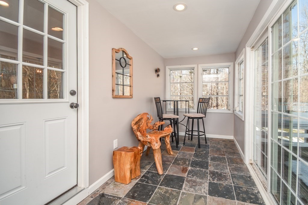 872 Northfield Road Lunenburg, MA 01462 - Photo 11 of 39
