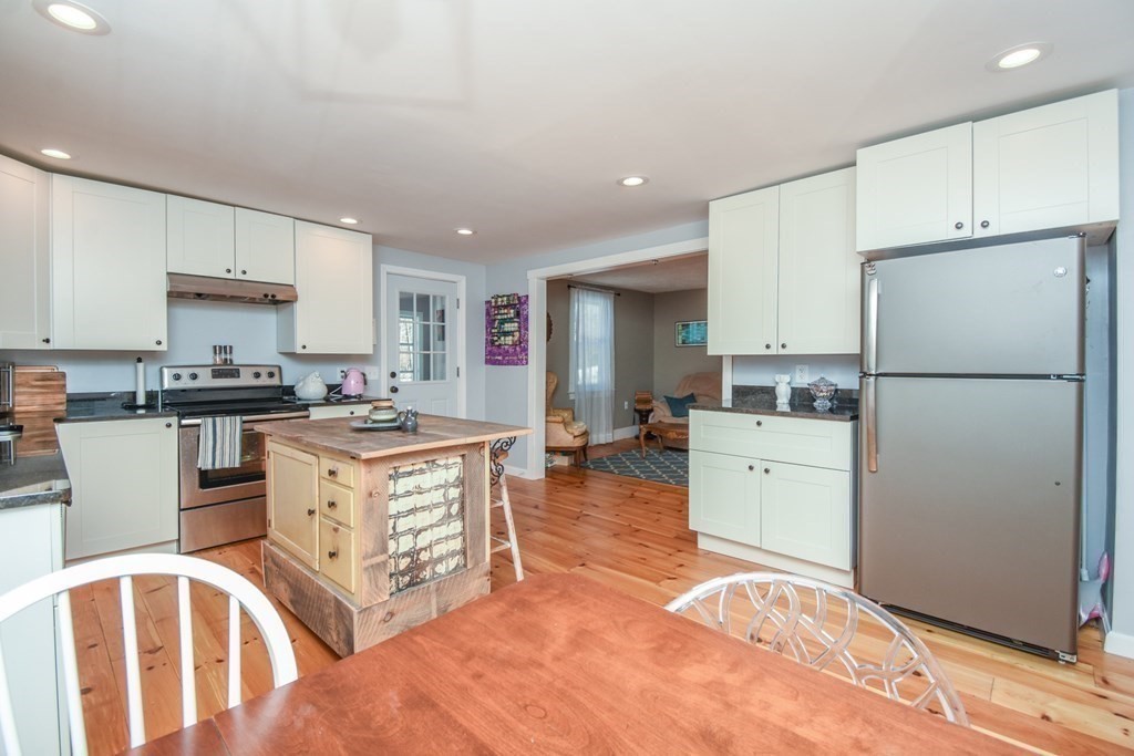 872 Northfield Road Lunenburg, MA 01462 - Photo 19 of 39