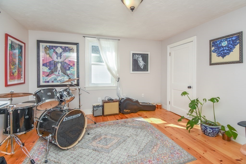872 Northfield Road Lunenburg, MA 01462 - Photo 25 of 39