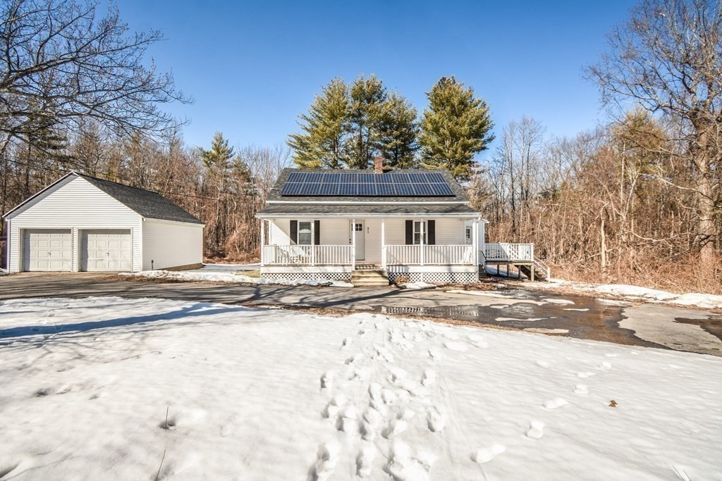 872 Northfield Road Lunenburg, MA 01462 - Photo 3 of 39