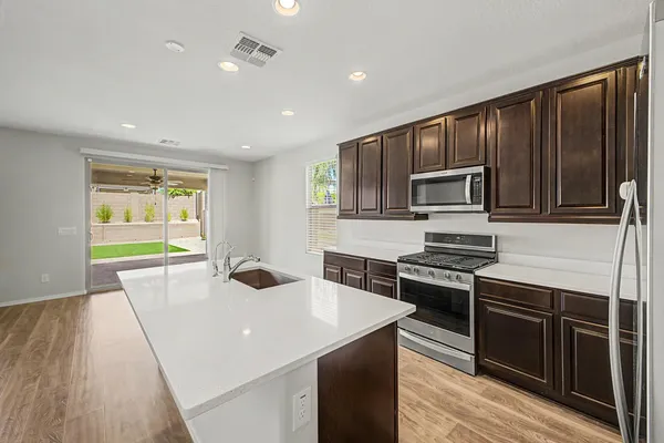 $2,700 | 7104 West Spur Drive, Peoria, AZ 85383
