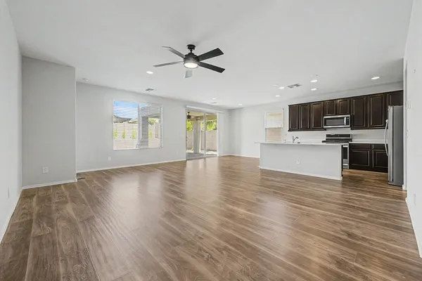 $2,700 | 7104 West Spur Drive, Peoria, AZ 85383