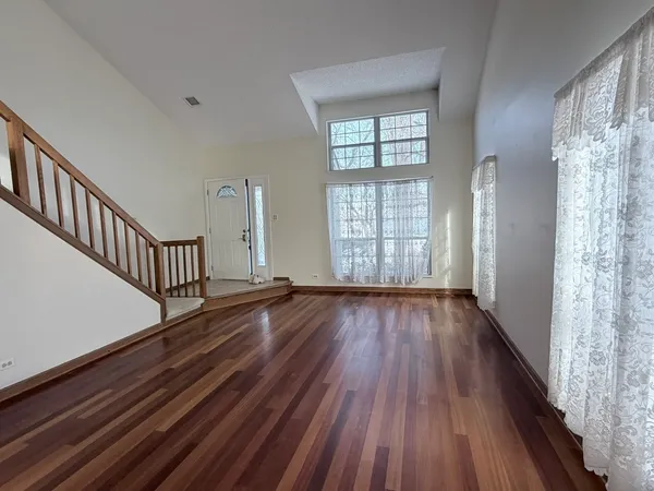 $3,000 | 1817 Altoona Court, Schaumburg, IL 60169