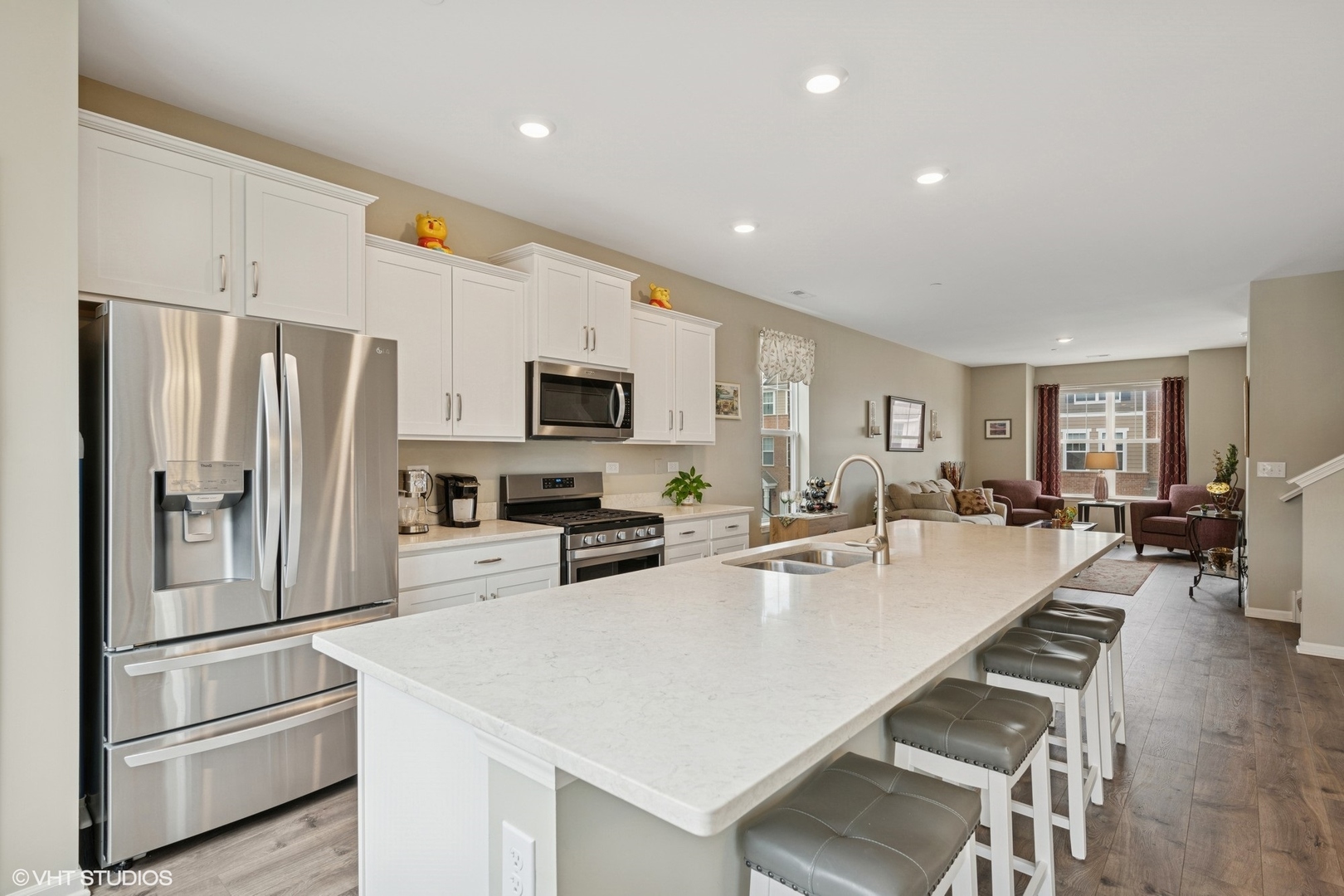 57 Timber Wolf Drive Wheeling, IL 60090 - Photo 4 of 16