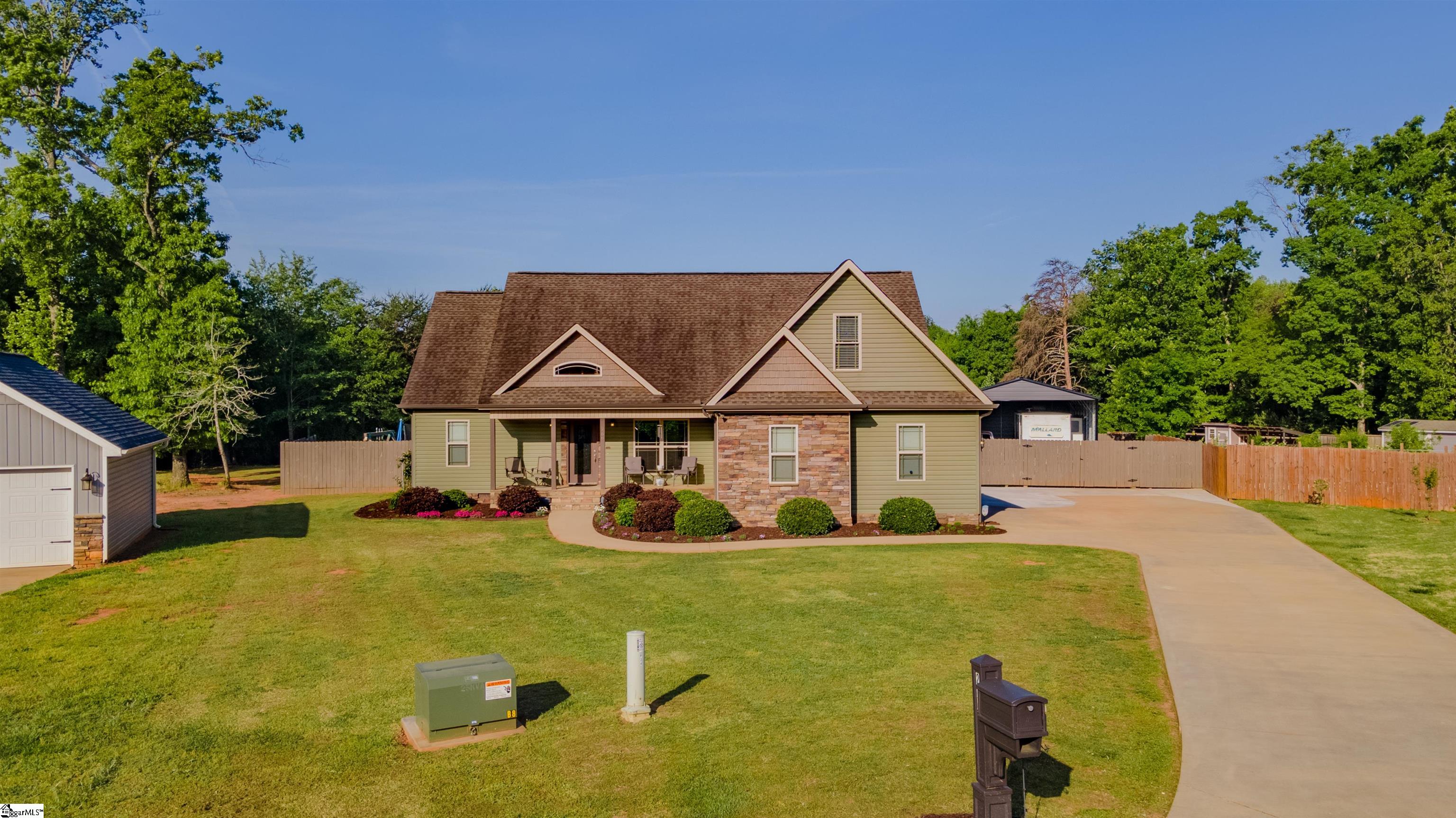 269 Woodcrest Court Inman, SC 29349 - Photo 4 of 35 Gallery Image 4