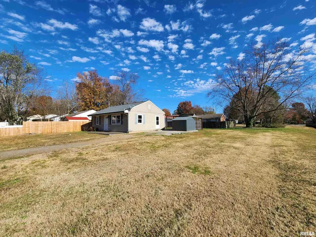 $82,900 | 201 Lindsey Avenue, Metropolis, IL 62960
