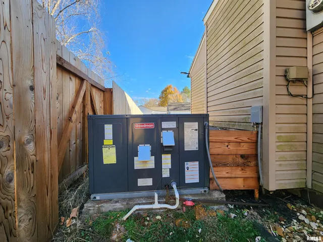 $82,900 | 201 Lindsey Avenue, Metropolis, IL 62960