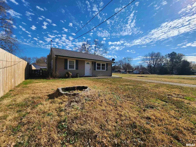 $82,900 | 201 Lindsey Avenue, Metropolis, IL 62960