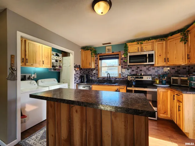 $82,900 | 201 Lindsey Avenue, Metropolis, IL 62960