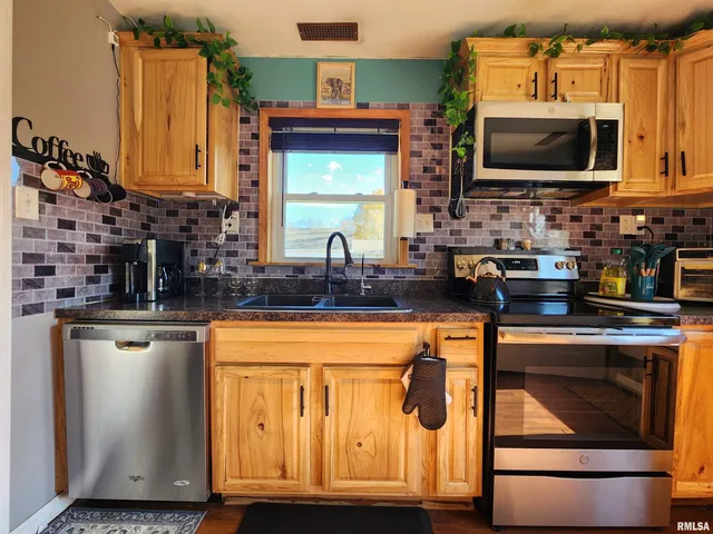 $82,900 | 201 Lindsey Avenue, Metropolis, IL 62960