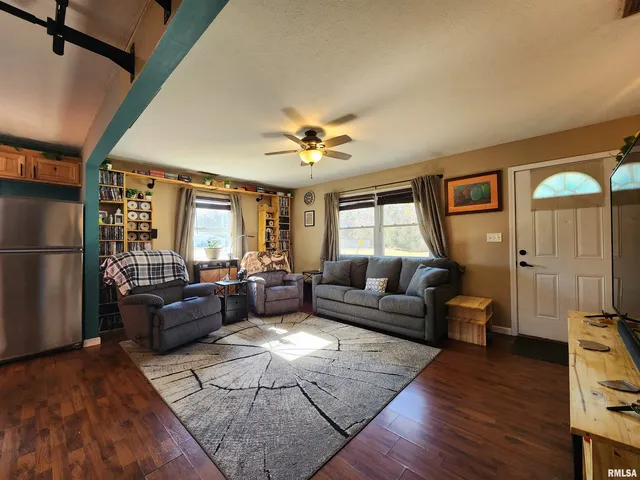 $82,900 | 201 Lindsey Avenue, Metropolis, IL 62960