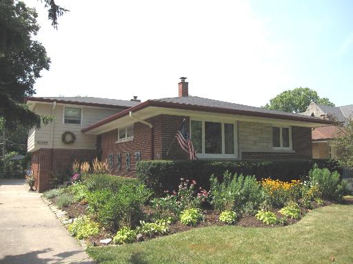 388 Nuttall Road Riverside, IL 60546 - Photo 1 of 1 a front view of a house with a yard