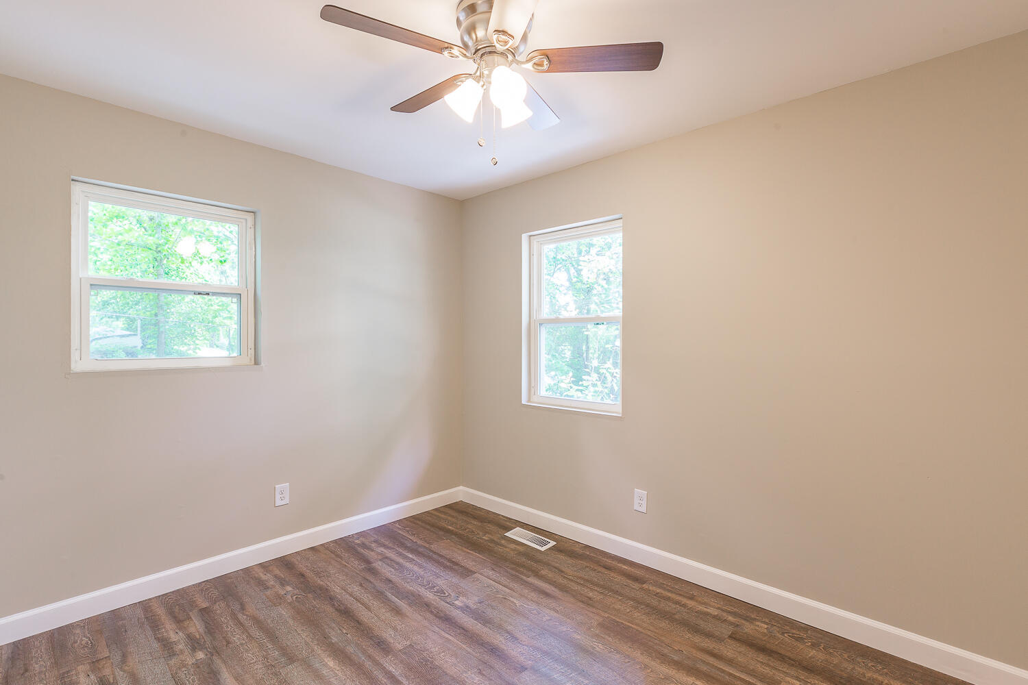 1091 Dawnville Road Dalton, GA 30721 - Photo 11 of 28 1091 Dawnville HD -19