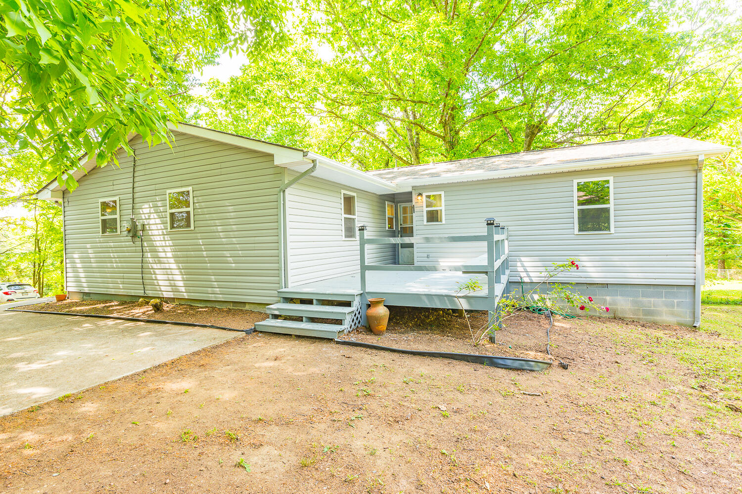 1091 Dawnville Road Dalton, GA 30721 - Photo 3 of 28 1091 Dawnville HD -11