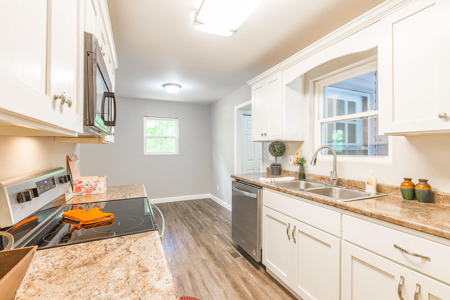 1091 Dawnville Road Dalton, GA 30721 - Photo 5 of 28 1091 Dawnville HD -23