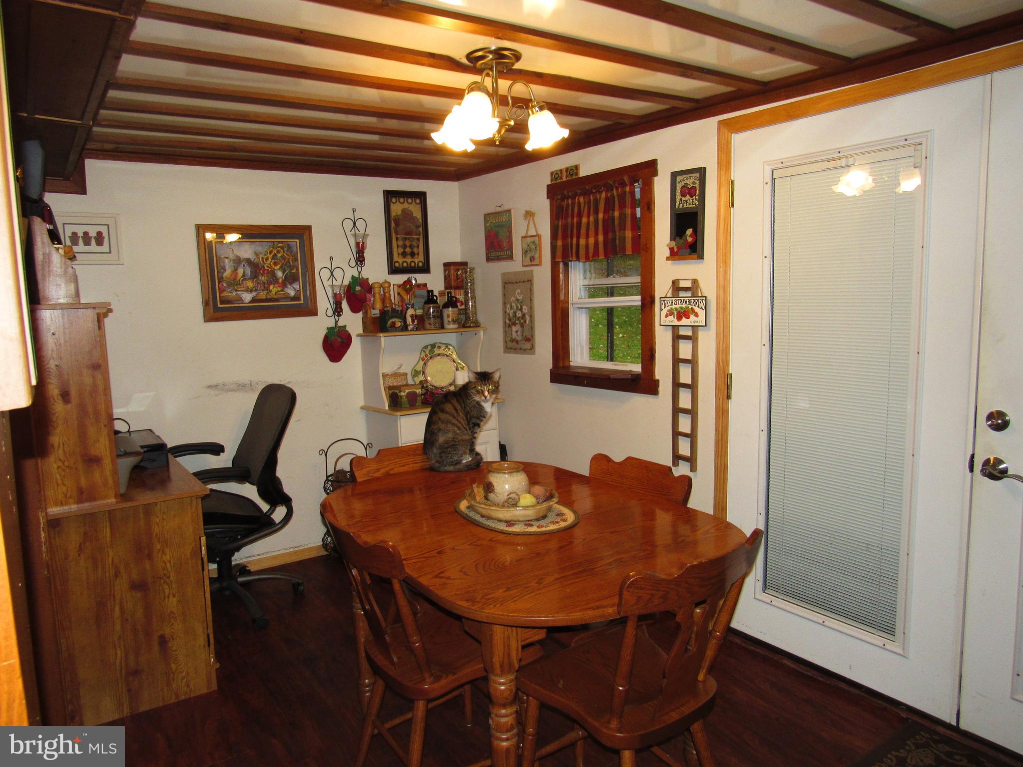 112 Deck Road Womelsdorf, PA 19567 - Photo 11 of 19 dining area