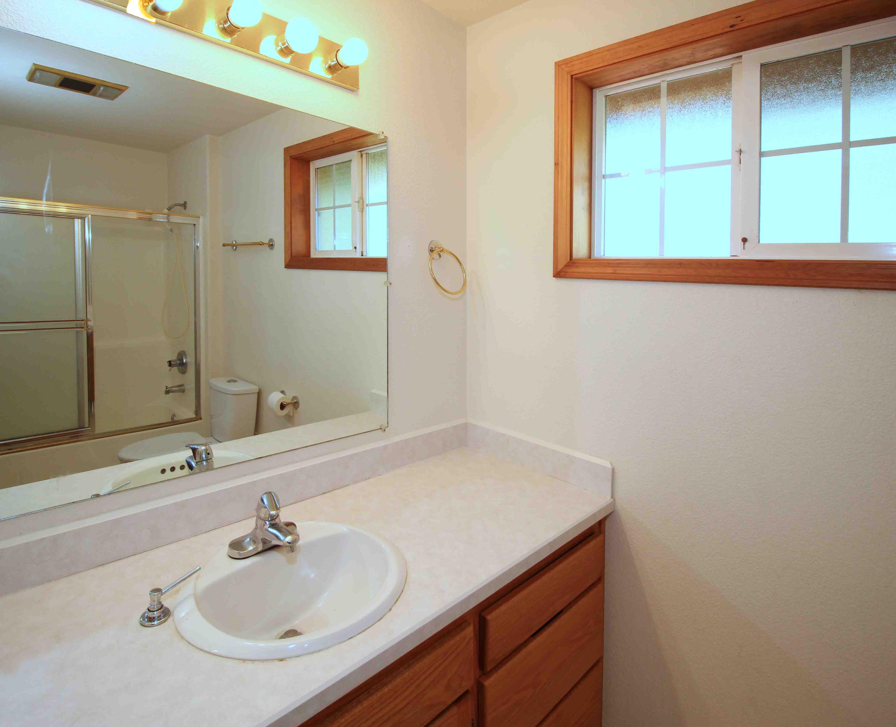 1722 Southeast Virginia Road Bend, OR 97702 - Photo 17 of 22 IMG_7566