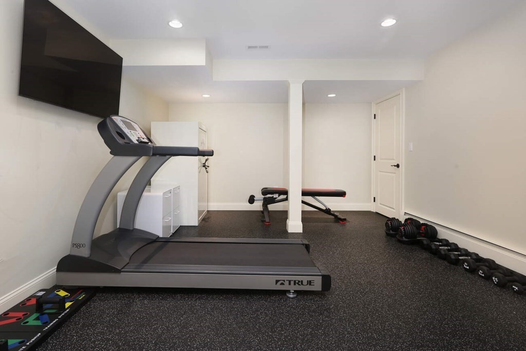 23 Karen Road Newton, MA 02468 - Photo 17 of 21