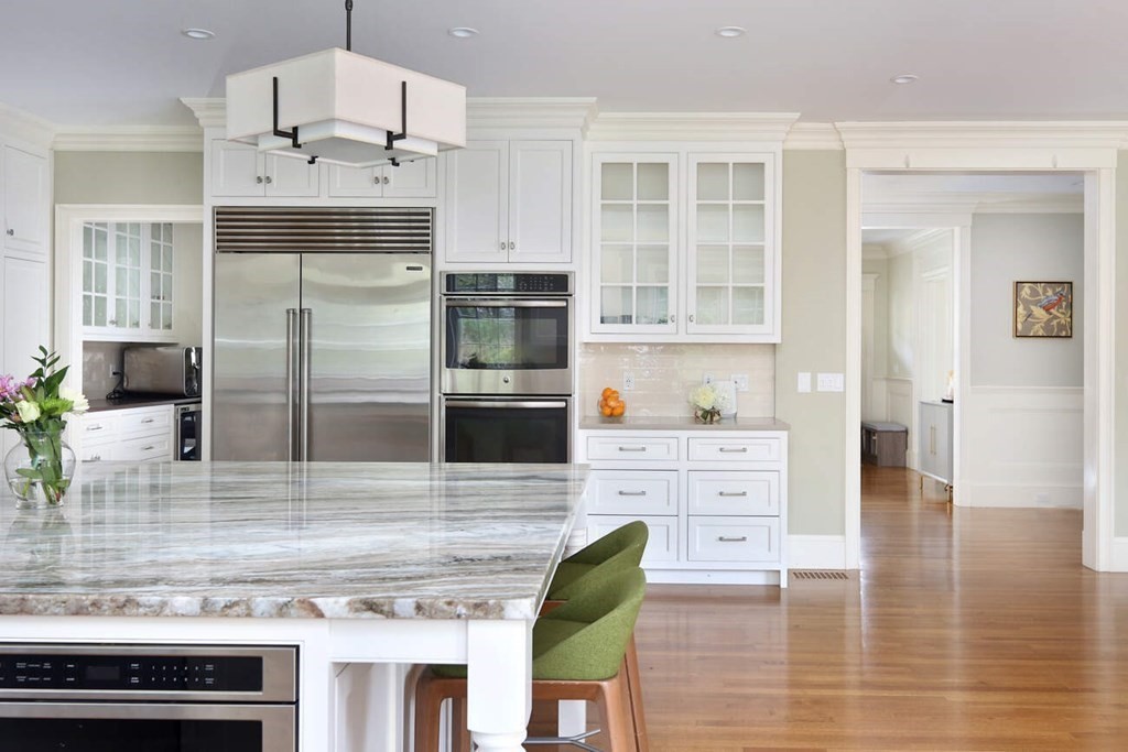 23 Karen Road Newton, MA 02468 - Photo 4 of 21