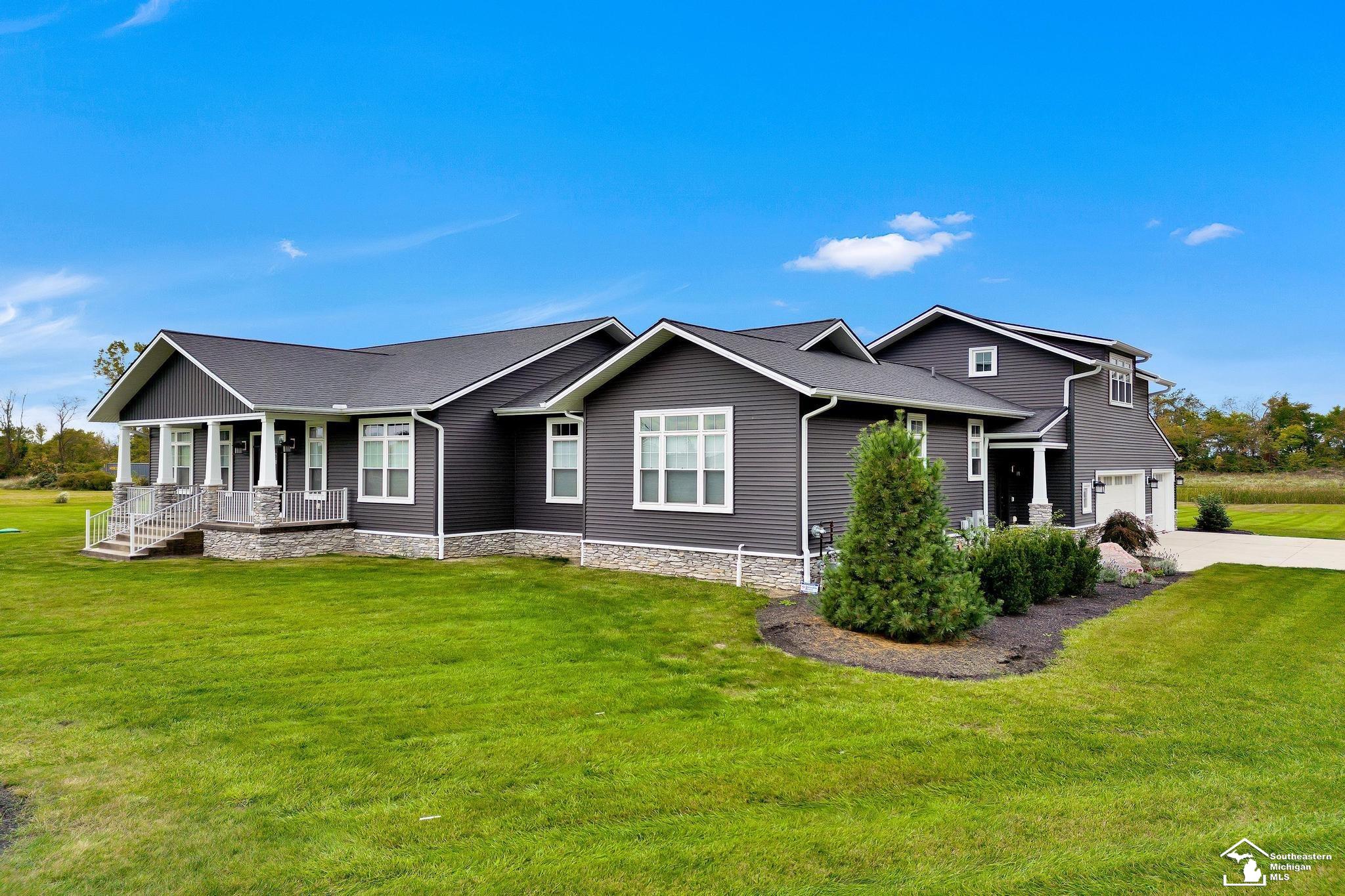 1897 North Raisinville Road Monroe, MI 48162 - Photo 4 of 99 Gallery Image 4