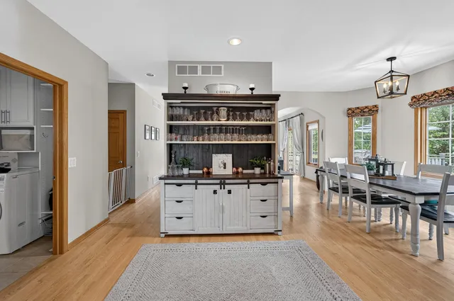 $685,000 | 1 Fawn Ridge Circle, Middleton, WI 53562