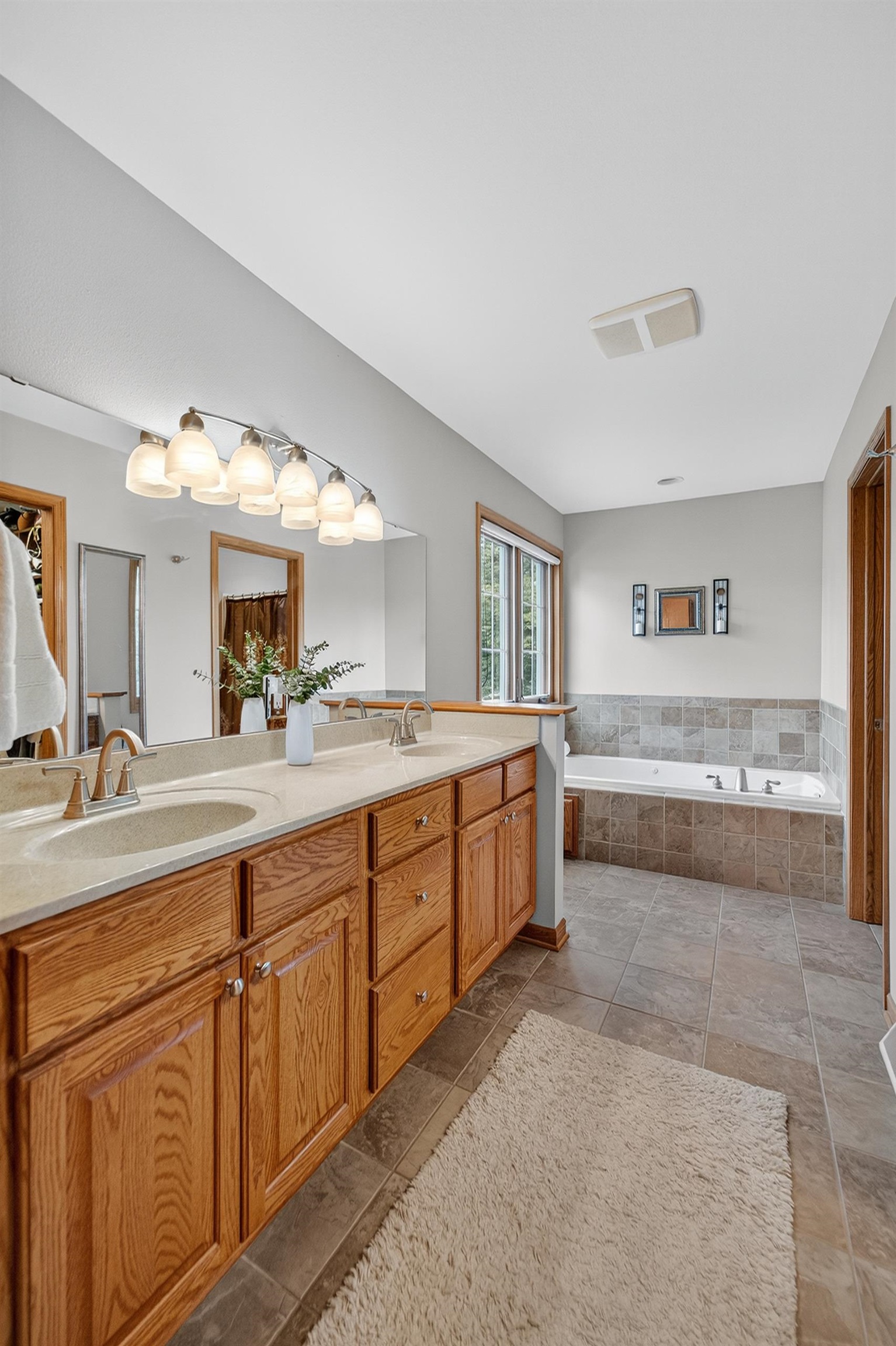 1 Fawn Ridge Circle Middleton, WI 53562 - Photo 28 of 46