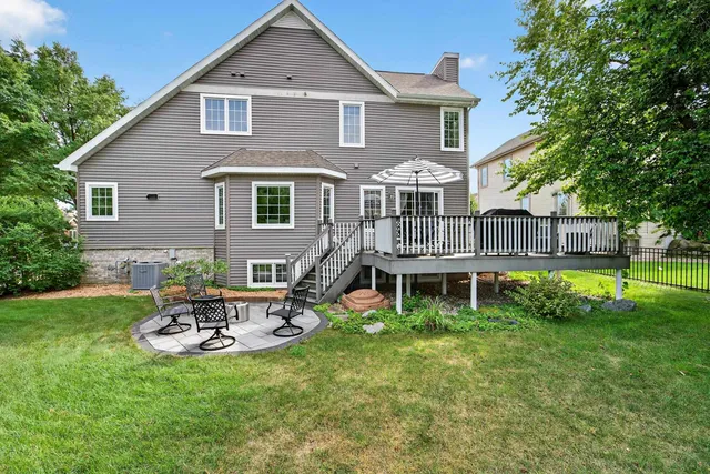 $685,000 | 1 Fawn Ridge Circle, Middleton, WI 53562